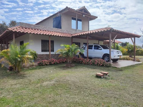 Se Vende Casa Campestre En Yolombó