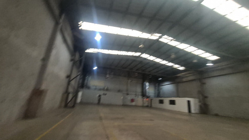 Arriendo Bodega  Quilicura 386m2 Uf 77