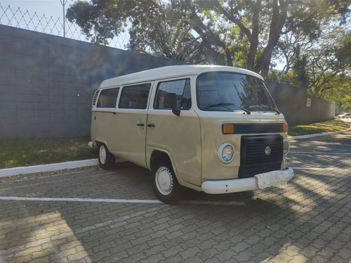 Volkswagen Kombi 1.4 Lotação Total Flex 3p