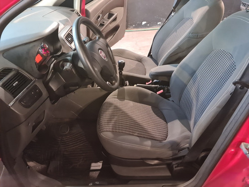 Fiat Punto 1.6 Essence 2012