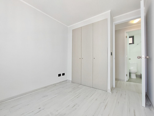 Edificio Av. Lo Ovalle (1 Est. 1 Bod.) Vista Norte Piso 4