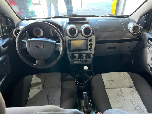 Ford Fiesta 1.6 Fly Flex 5p