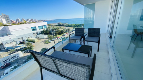 Alquiler Departamento En Punta Del Este Playa Mansa Frente A Enjoy 2 Dormitorios 