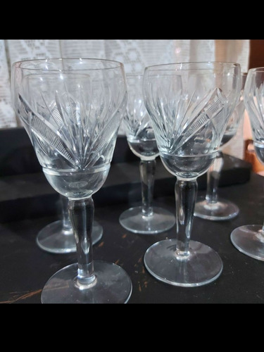 Imagem 9 de 9 de Taça Cristal Licor 6 Unidades 100ml Lapidado A Mão Antigo