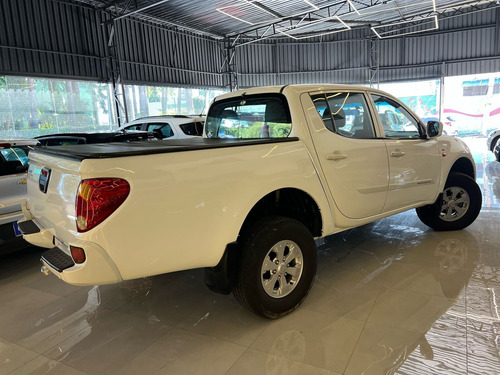 Mitsubishi L200 Triton GL 3.2 CD TB Int. Dies. Mec.