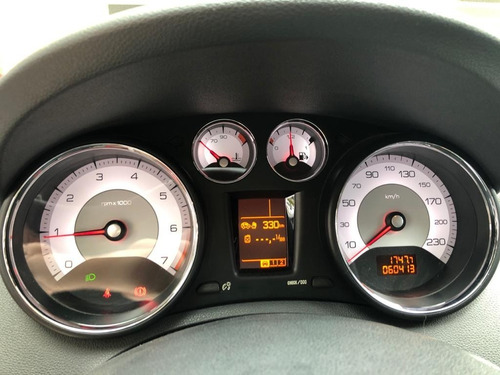 Peugeot 408 2.0 Allure + Nav 143cv