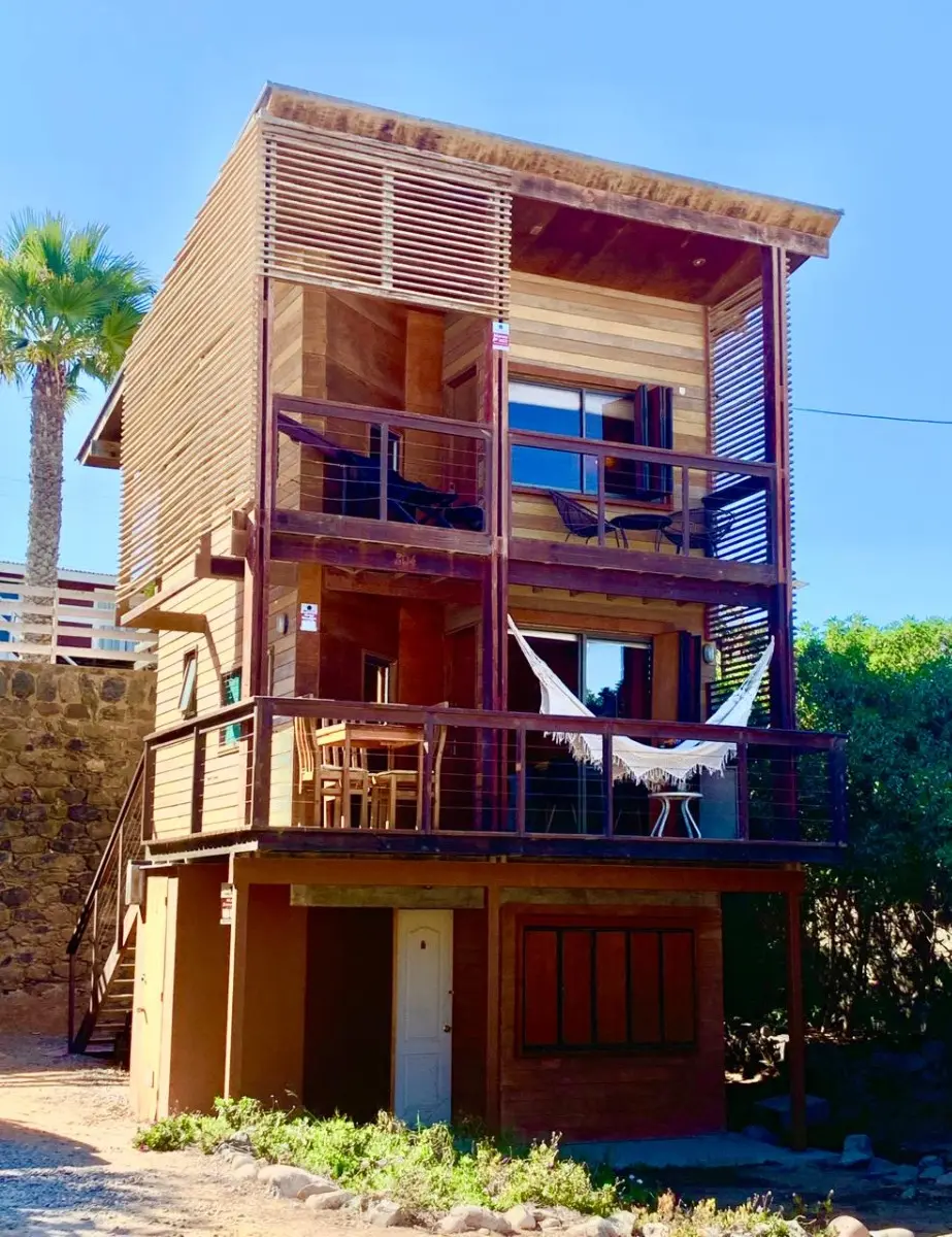 Imagen 2 de 12 de Casa Arriendo A Pasos De Costanera Con Vista Al Mar
