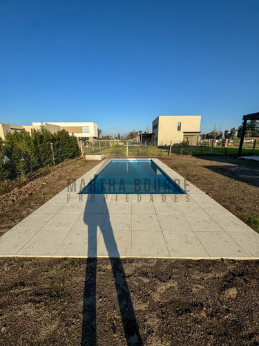 Casa En Venta En Santo Tomas, Pilar, G.b.a. Zona Norte