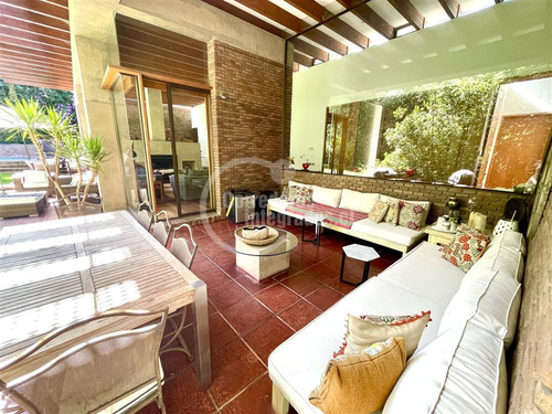 Moderna Y Exclusiva Casa En Cond Los Almendros 4 Dorm Piscin
