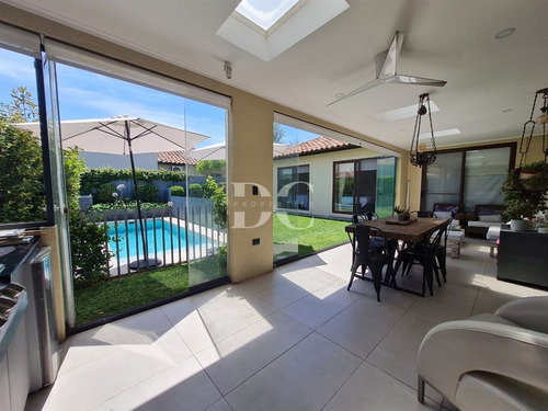 Casa En Venta De 3 Dorm. En Colina Piedra Roja Chicureo