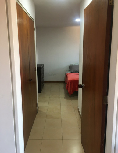 Imagen 10 de 15 de Apartamento En Sabana Grande Con Balcón (59mts) 1h/2b/1p
