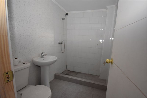 Imagen 7 de 13 de Local Comercial En Venta En Santiago