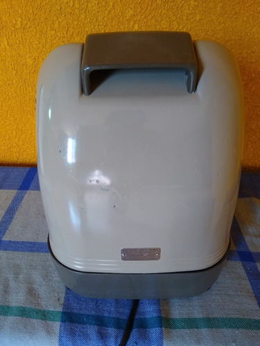 Proyector De Mesa Para Diapositivas 35mm / Kodak / 1949 (Usado)