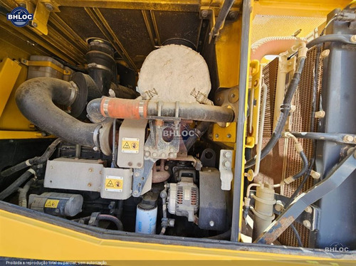 Pá Carregadeira Komatsu Wa320 Ref.237456