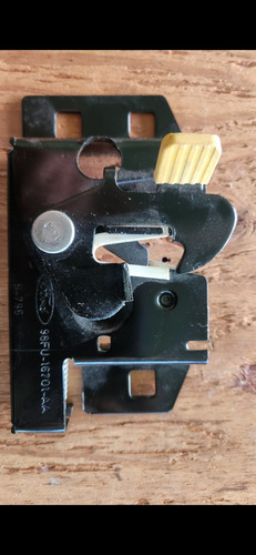Cerradura De Capot Ford Fiesta Balita Original