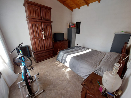 Vendo Casa Con 3 Habitaciones Y Cochera