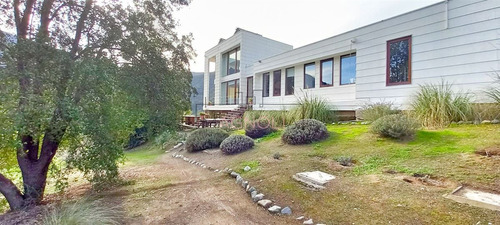 Casa En Venta De 6 Dorm. En Olmué