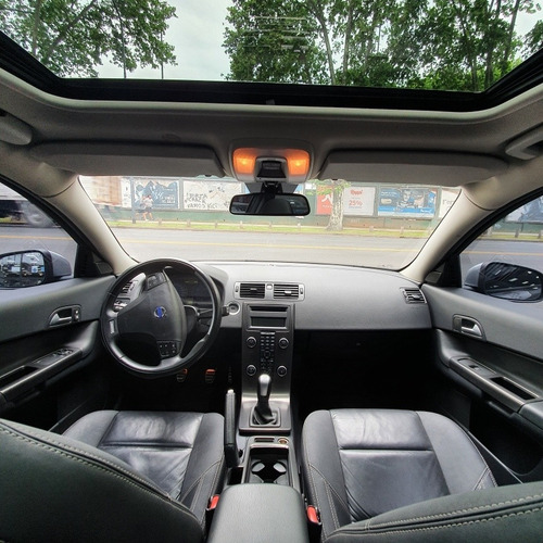 Volvo C30 T5 R-design 255hp 2012 Dissano Automotores