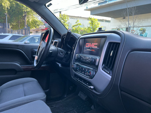 GMC Sierra 5.4 Cabina Regular Sle 4x4 At