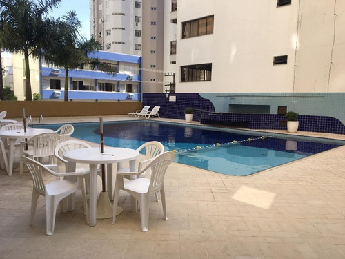 Imagem 10 de 12 de Lindo Apartamento Na Rua Almirante Lamego, Imóvel Com Sol Da Manhã, A Uma Quadra Da Av. Beira Mar, Próximo Ao Hippo E Colégio Catarinense. - Ap4216