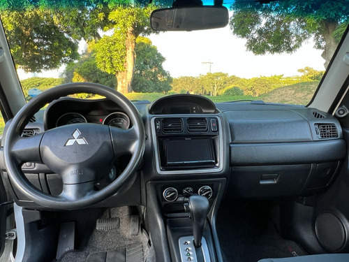 Mitsubishi Pajero TR4 2.0 4x2 Flex Aut. 5p