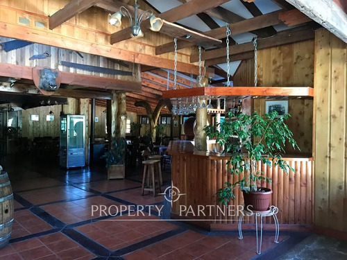 En Venta Amplio Local Comercial Para Restaurant, R...