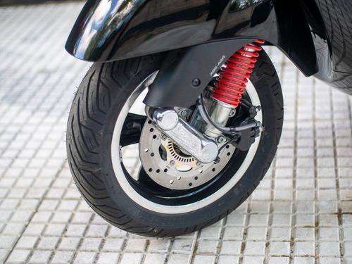 Imagen 5 de 16 de Vespa Gts 300 Super Negra Financiación Disponible