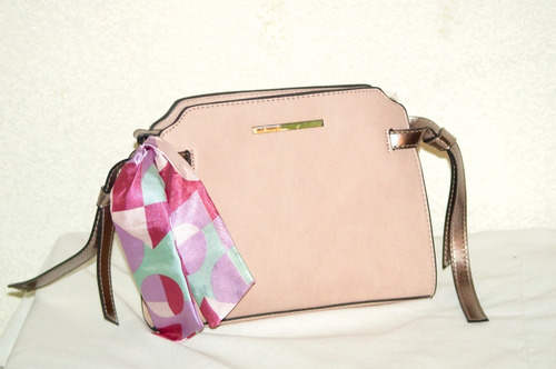 Imagen 3 de 4 de Bolso Tres Chic