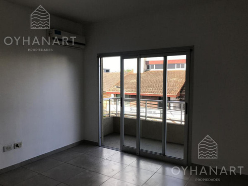 Departamento Dos Ambientes - Escobar, Bernardo De Irigoyen 244