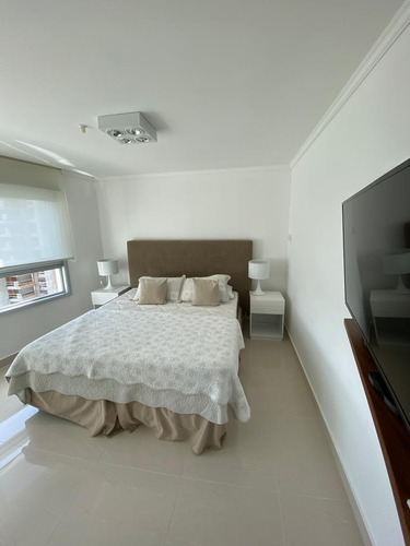 Imagen 8 de 18 de Apartamento En Venta De 2 Dormitorios En Playa Mansa (ref: Lij-5101)
