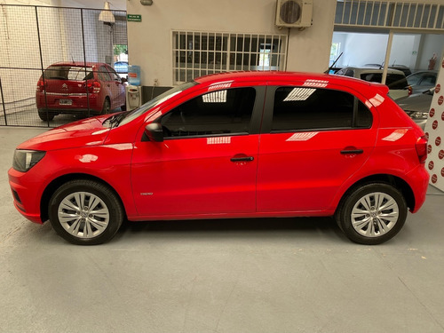 Imagen 4 de 15 de Volkswagen Gol Trend 1.6 Trendline At 2021