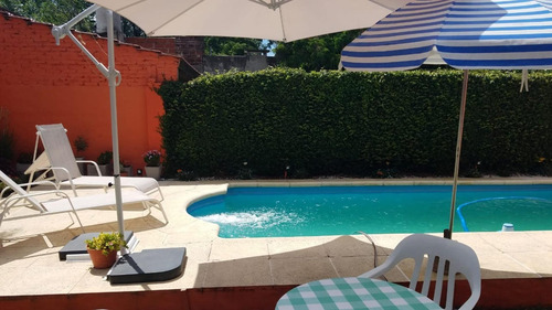 Imagen 26 de 30 de Casa En Dos Plantas Con Piscina