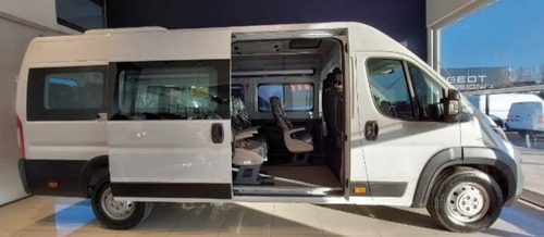 Imagen 4 de 17 de Peugeot Boxer Premiun Hdi 440 Minibus 17 + 1