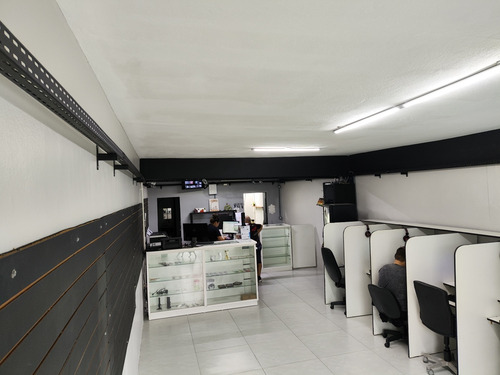 Vende-se Cyber Café Com Clientela Formada, Toda Reformada.