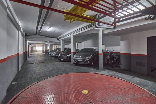 Semipiso 3 Ambientes Al Frente Con Gran Balcón, Terraza Y Pileta