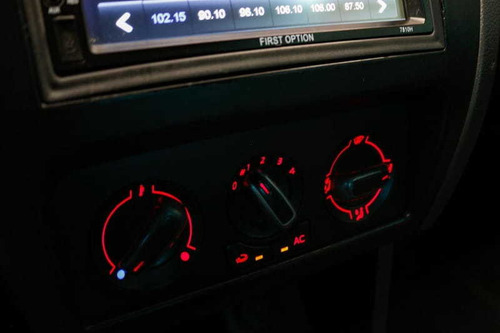Imagem 13 de 15 de Volkswagen Fox 1.6 Prime G2 2011
