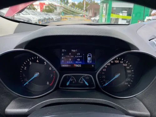 Ford Escape 2.0 TITANIUM AT 4X2