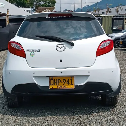 Mazda 2 At 1.5cc 2012