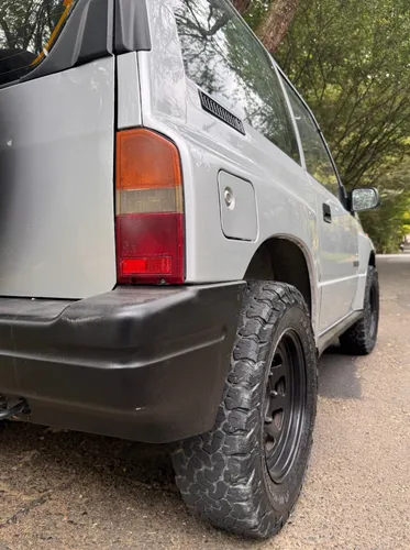 Chevrolet Vitara 1.6l 97 hp