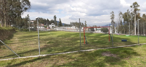Bonito Lote Sector Conocoto - En Urbanización Cerrada - Vista