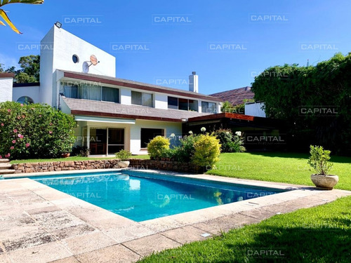 Imagen 1 de 30 de Espléndida Casa De Tres Dormitorios Y Piscina En Rincon Del Indio Punta Del Este- Ref: 28569