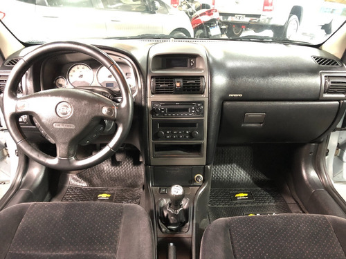 Imagen 9 de 15 de Chevrolet Astra
