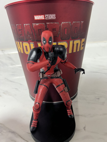 Wolverine And Deadpool Palomera Y Llavero Cinepolis (Usado)