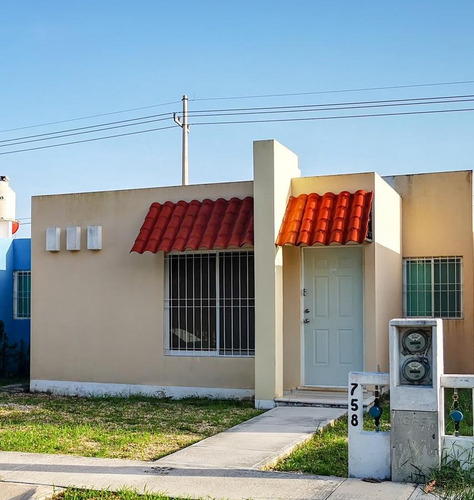Imagen 1 de 22 de Casa En Privada De 3 Habitaciones En Renta | Caucel