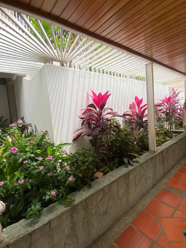 Apartamento En Alquiler De 155 M2 En Los Palos Grandes