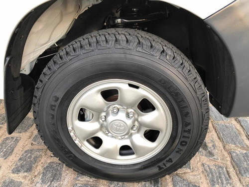 Toyota Hilux 3.0 Cab. Simples 4x4 2p 2015