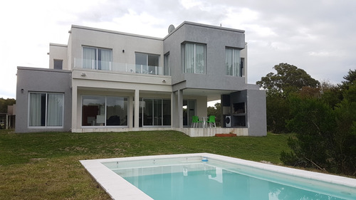 Alquiler Casa En Barrio Costa Esmeralda -varias Propiedades!