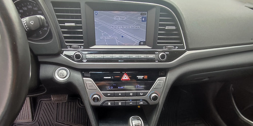 Imagen 7 de 10 de Hyundai Elantra 2017