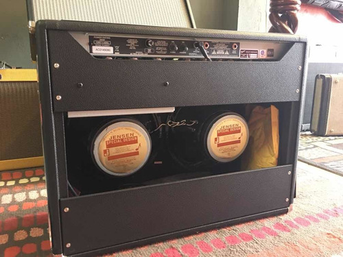 Amplificador Fender Twin-Reverb-Amp preto/prata