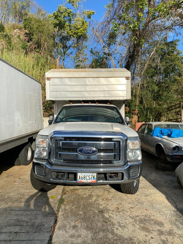 Imagen 3 de 9 de Super Dutty Motor 6.0 2 Puertas Blanco